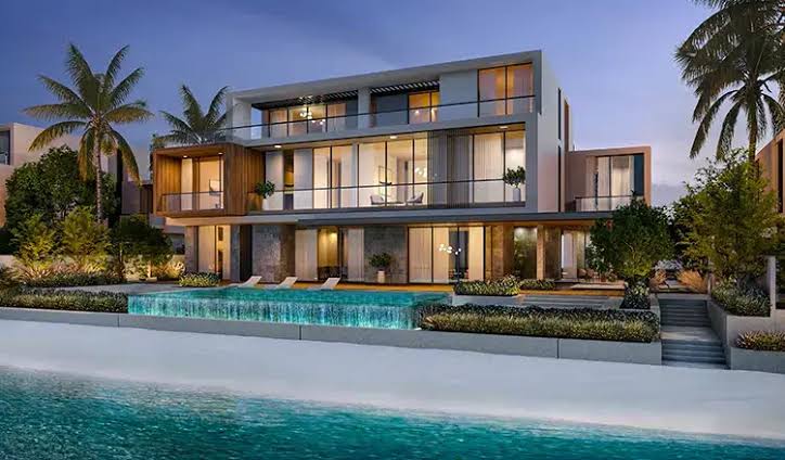 Waterfront luxury homes Dubai